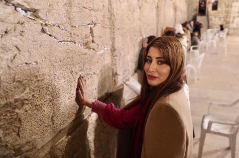 ما الذي جمع ملكة جمال العراق بالأسيرة الإسرائيلية ميا شيم في حفل الأوسكار؟