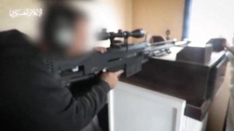 مشاهد ملحمية لاستهداف آليات وجنود الاحتلال شمالي غزة