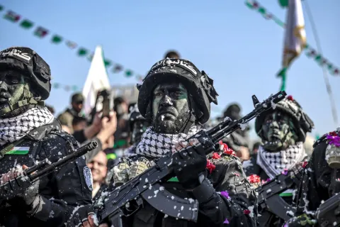 هل تعترف حماس بحل الدولتين مع
