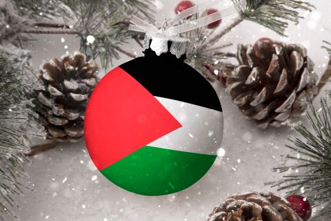 Church in Palestine uses debris to decorates Christmas tree