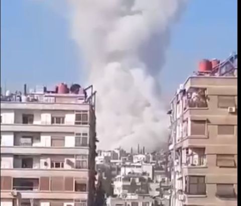 مقتل قياديين بارزين بالحرس الثوري في غارة المزة