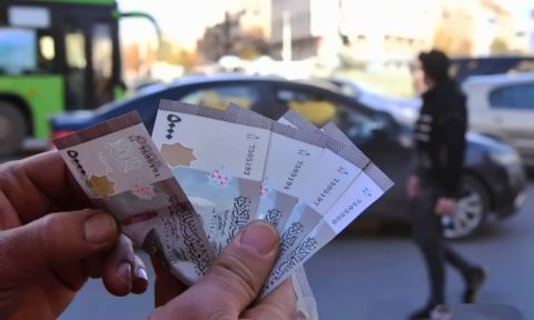 سعر الدولار اليوم في سوريا الأحد 7 يناير 2024.. ثبات الليرة