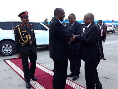 السودان: البرهان في الجزائر لمناقشة تعزيز العلاقات الثنائية 