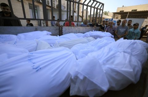 غزة: 600 مريض وكادر صحي من مستشفى الأقصى مصيرهم مجهول