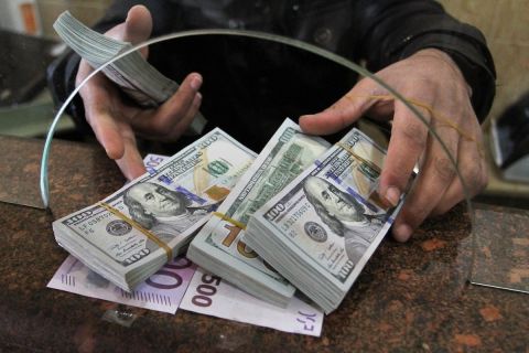 سعر الدولار اليوم في السودان الاثنين 19 فبراير 2024.. ارتفاع مصرفي