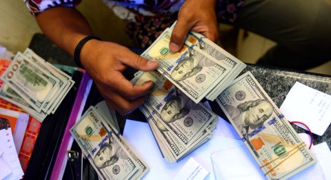 سعر الدولار اليوم في سوريا الاثنين 12 فبراير 2024.. ثبات الليرة