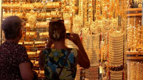 سعر الدولار مقابل الجنيه المصري في السوق السوداء الثلاثاء 20 فبراير 2024 يتذبذب