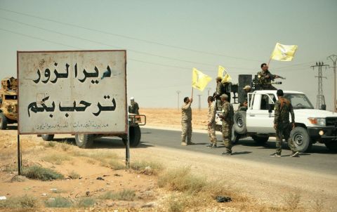 هجوم على حقل العمر النفطي يودي بحياة عناصر من قسد