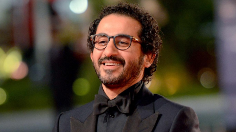 في السعودية..أحمد حلمي يتضامن مع فلسطين في مسرحية 