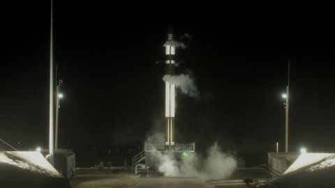 Japanese satellite launches to collect space debris