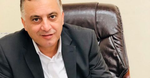 الملك عبدلله يشارك في عملية إنزال جوي لقطاع غزة المحاصر