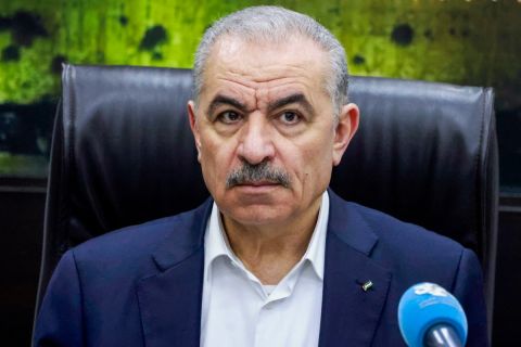 اشتية يطالب حماس بهذا الشيء