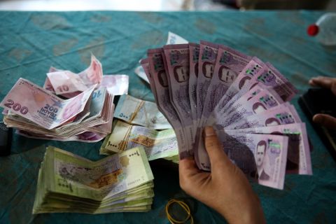 سعر الدولار اليوم في سوريا الخميس 7 مارس 2024.. الليرة الآن