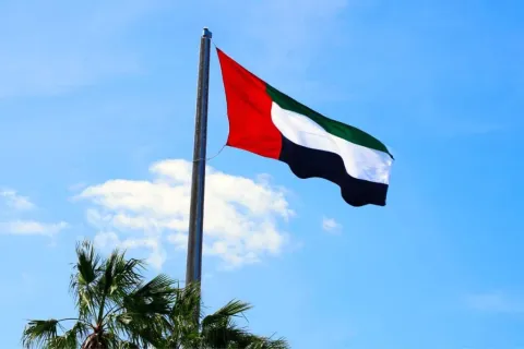 الإمارات تحدد ساعات العمل في رمضان للقطاع الحكومي