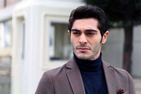 الكشف عن شريكة بوراك دينيز في مسلسل 