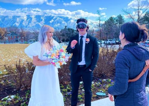 Viral: groom wearing Apple Vision Pro shocks bride