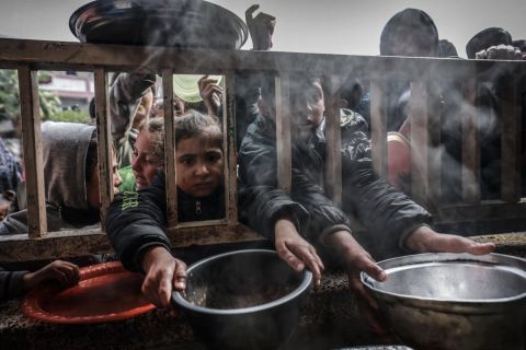 فيديو مؤثر لطفلة من غزة