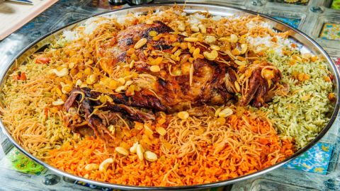 أطباق رمضانية رئيسية: الأرز بالجزر ، رز بالخلطة ، مفتول فلسطيني 