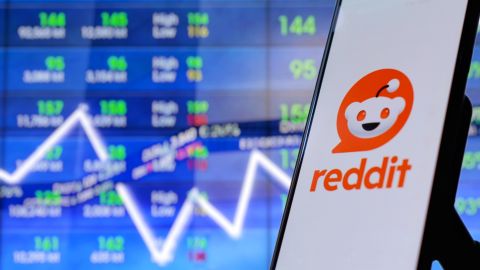 Reddit goes public with top of the range $34 per share, valuing at $6.4B