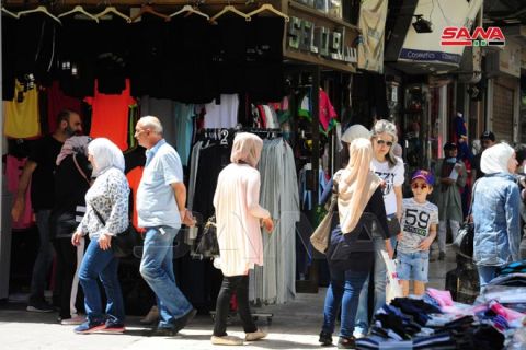 هل تُغير السعودية موعد العطلة إلى السبت والأحد؟