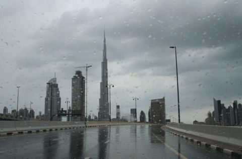 أمطار غير مسبوقة تعم الإمارات.. إلى متى تأثير الحالة المطرية الشديدة؟