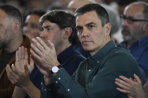 Pedro Sanchez, Spanish PM, says he will remain in office