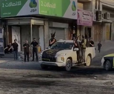فيديو..مقاومون يستولون على مركبة تابعة للسطلة الفلسطينية في طولكرم