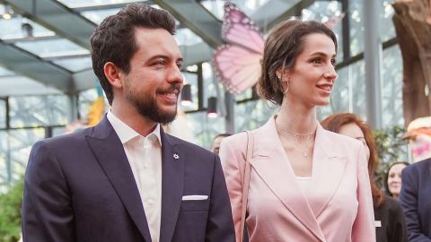 أول ظهور لـ الأميرة رجوة الحسين بعد الكشف عن حملها 