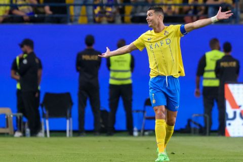 كيف يستعد رونالدو لديربي النصر والهلال؟
