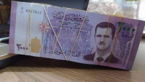 خبير اقتصادي يعلق على إمكانية انخفاض الدولار إلى أقل من 40 جنيهًا مستقبلًا
