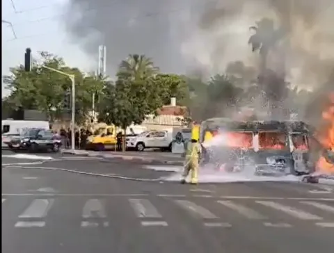 بالفيديو: أردنيون يوثقون انفجارات في إيلات
