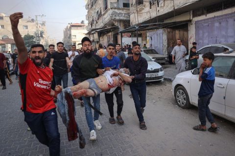 450 ألف مهجر من رفح.. 8 مجازر جديدة في غزة