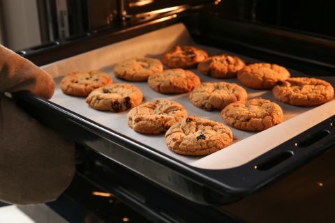 Eating certain biscuits and cake raise diabetes risk, study reveals