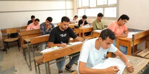إحالة للتحقيق ومنح درجات للطلاب!! قرارات 