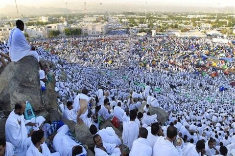 الأمطار تطفئ لهيب أرض مكة المكرمة (فيديو وصور)