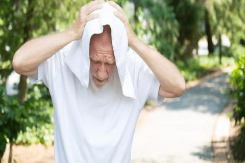 حرصًا على سلامة الحجاج... 5 خطوات من أجل إسعاف المصاب بضربة شمس