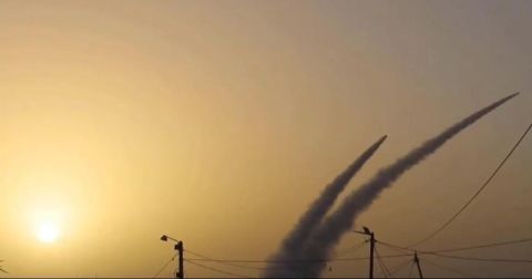 المقاومة الفلسطينية تستهل اليوم ال245 من الحرب بقصف غلاف غزة