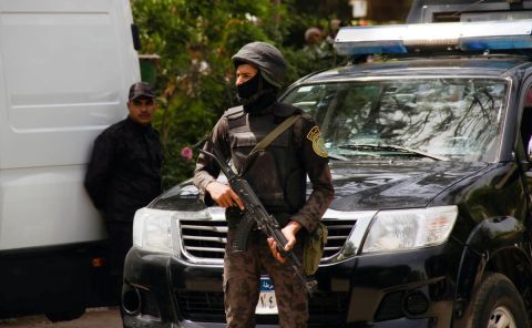 كاميرا مراقبة توثق محاولة خطف طفل أمام والدته في مصر
