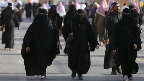 ارتفاع نسبة السعوديات اللاتي لم يتزوجن.. الأرقام الأعلى في المدينة المنورة