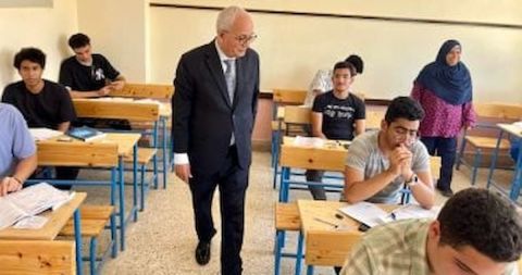إحالة للتحقيق ومنح درجات للطلاب!! قرارات 