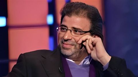 المخرج خالد يوسف يحتفل بتخرج ابنه من الجامعة في انجلترا