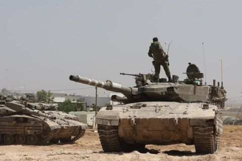 الجيش الإسرائيلي: إصابة 10 جنود بالاختناق خلال مناورة عسكرية