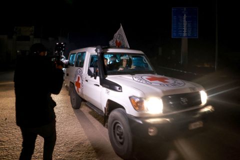 Hamas denies halting talks as Israeli criticism mounts