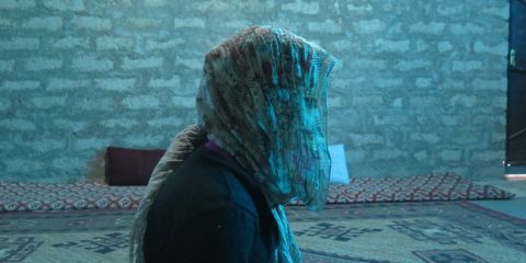 فيديو صادم: فتيات عراقيات يروين قصص اعتداءات جنسية من زوج والدتهن