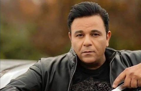 إعوجاج في فمه و تغير ملامحه و محمد فؤاد يرد باستياء