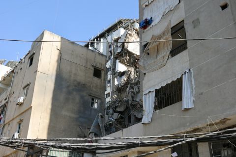 ماذا قال حزب الله عن مصير فؤاد شكر في بيانه الأول؟