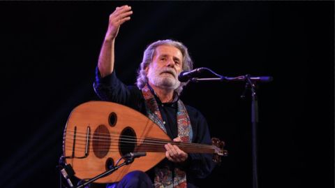 محمد حماقي يُشعل حماسة جمهوره بعودة طال انتظارها إلى مهرجان جرش