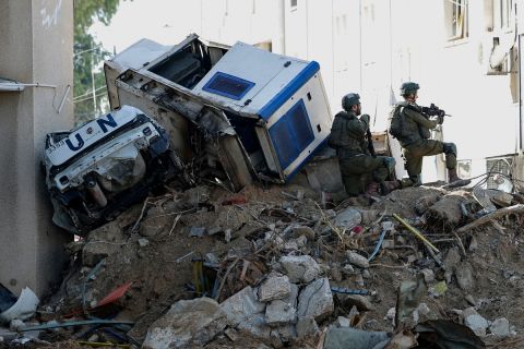 لازاريني ينشر صورة مؤلمة للمقر الرئيسي للأونروا في غزة