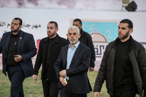 حماس تختار السنوار خلفا لهنية.. هل هو الأخطر؟