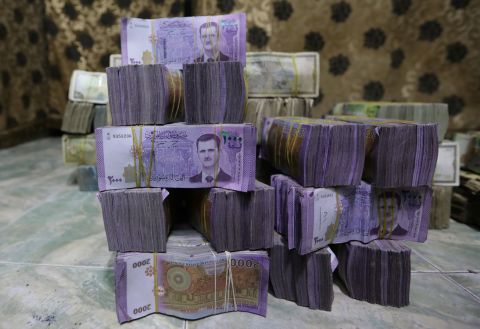 سعر الدولار اليوم في سوريا الاثنين 19 أغسطس 2024.. الليرة الآن